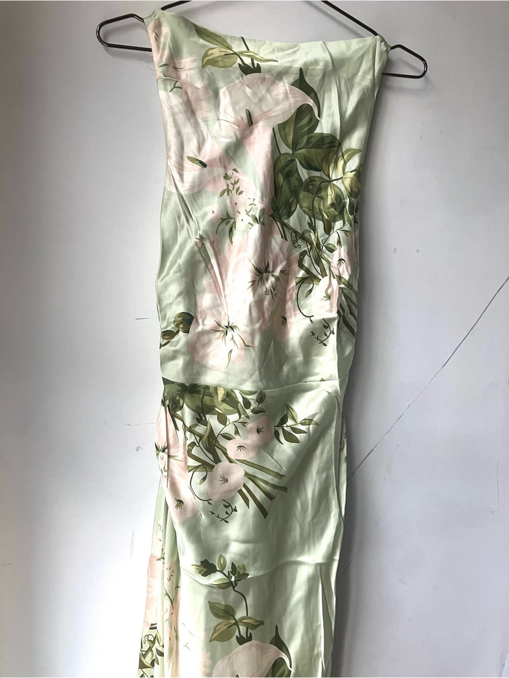 Few Moda o.p.t silk Maxi Dress in Soft Green - Picture 8 of 12